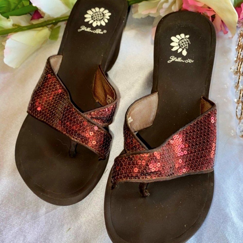 Yellow Box Brown with Pink Sequin Wedge Toe Wrap Sandals 👡